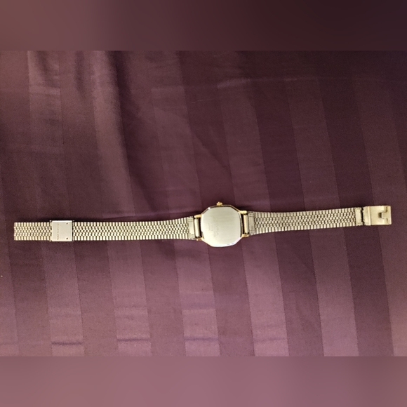 Delvina Quartz Watch - Picture 6 of 6